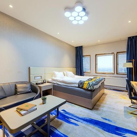 Livington Hotel สต็อกโฮล์ม ภายนอก รูปภาพ