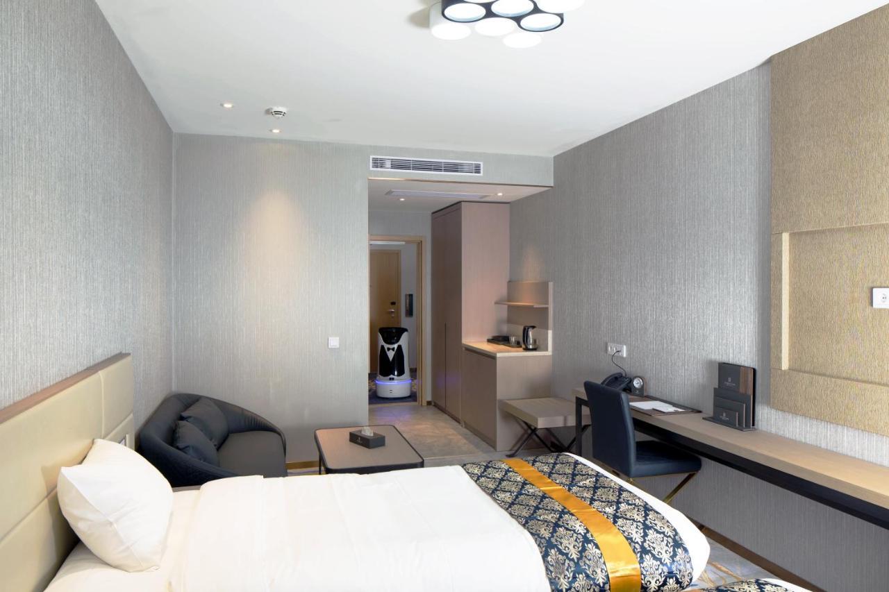 Livington Hotel สต็อกโฮล์ม ภายนอก รูปภาพ