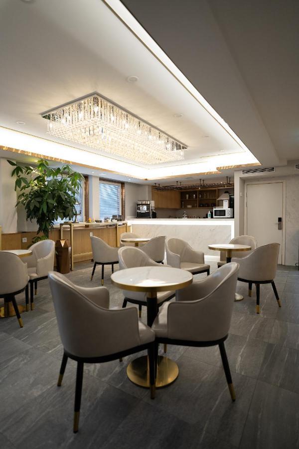 Livington Hotel สต็อกโฮล์ม ภายนอก รูปภาพ